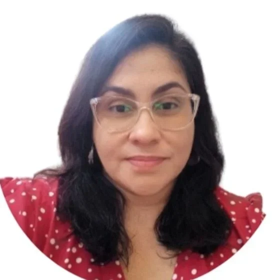 Dr Isabelle Fontaine, PhD in English Literature, University of Oxford
